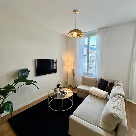 Superbe T2 Moderne En Plein Centre-ville Apartment *